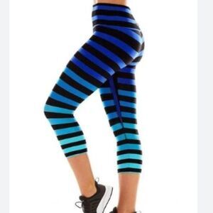 NWOT K-Deer Capri Alexis Stripe in Size M